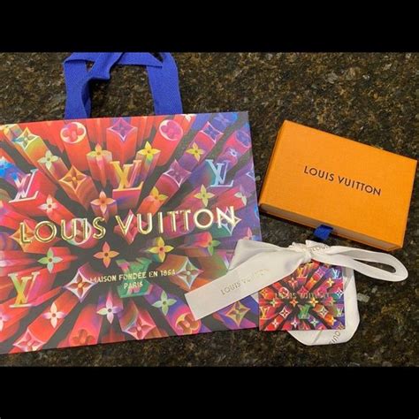 cadeaux louis vuitton pour femme|louis vuitton gift sets.